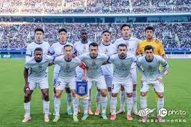 詹姆斯成湖人战绩下滑罪人？美媒列全队五数据对比：全面狂跌一项垫底